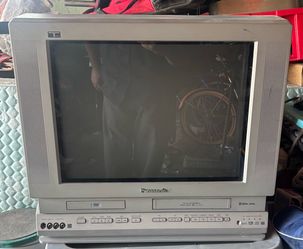 PANASONIC DVD AND VCR TV