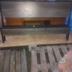 Queen Bedframe Headboard And Footboard 