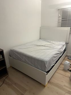 White Full Size Bed Frame Plus Mattress