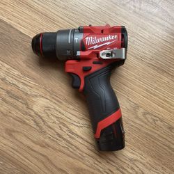 Milwaukee Fuel M12 Hammer Drill, Battery, Charger & Tool Bag