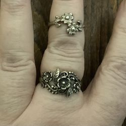Two Sterling Silver Flower Rings Size 7.5 And Size 6