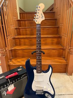 Squier Affinity Stratocaster w/ fender Champion Amp