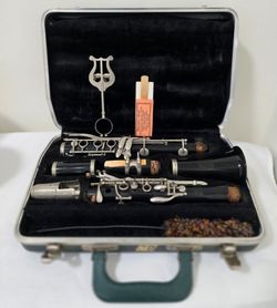 Vintage 1967 Selmer Bundy Resonite Bb Clarinet Instrument Original Case Untested