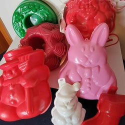 Vintage Holiday Jell-O Mold Collection - 10 Piece Set