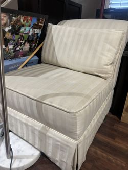 comfortable cushioned chair
