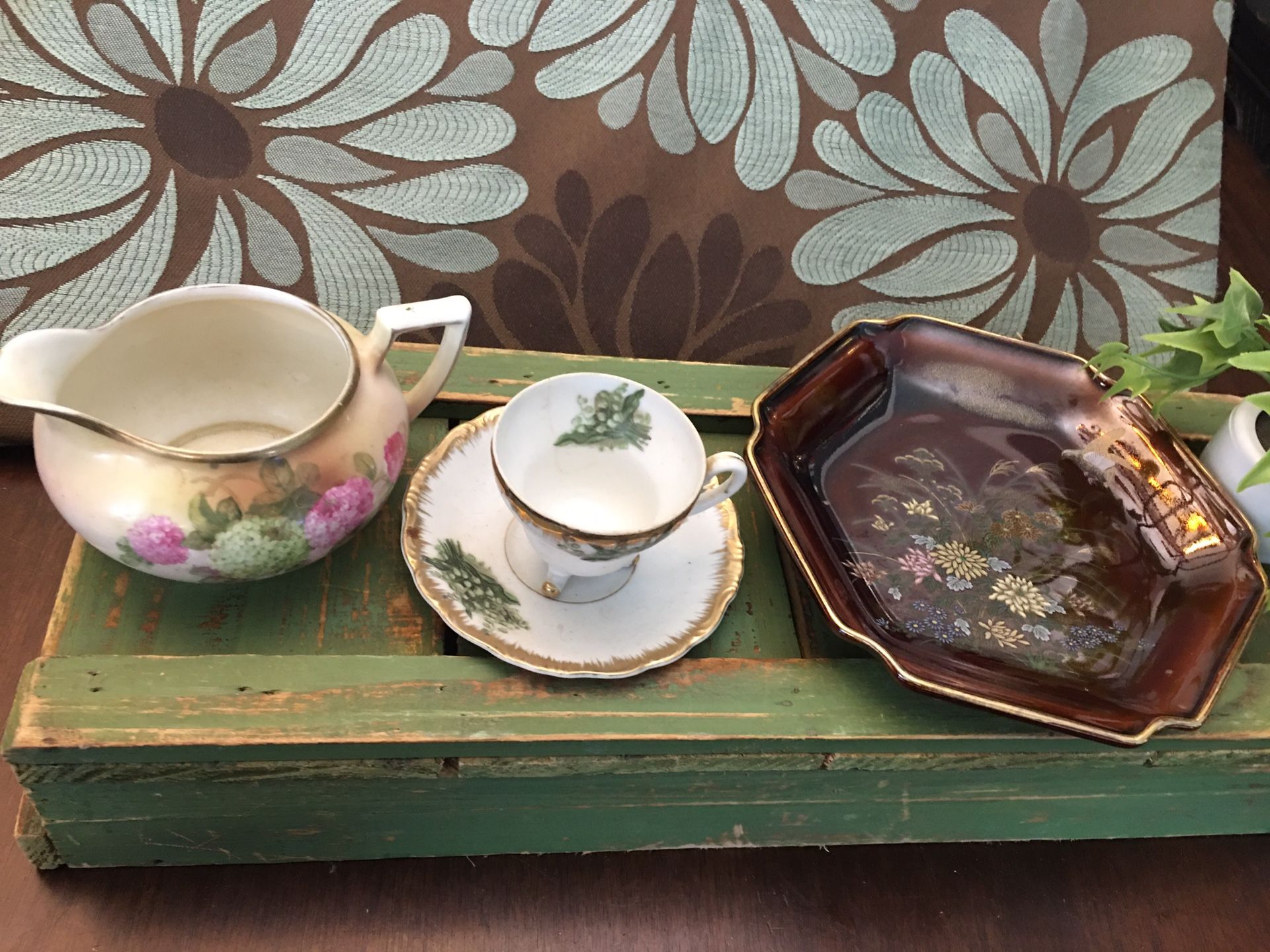 vintage china pieces . Make offer