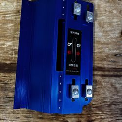 Adjustable Roller-Edge Guide for Circular Saw (Blue Aluminum)