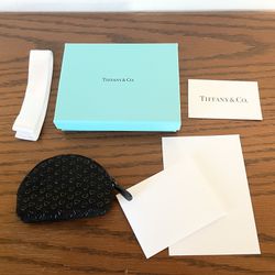Tiffany & Co. Elsa Peretti Mini Zip Pouch in black leather with lacquered Open Hearts with Box, Ribbon, and Card