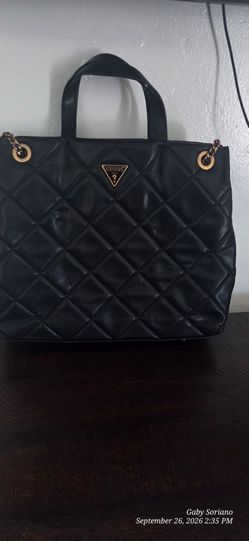 Guess purse