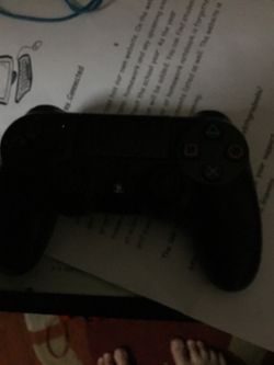 PS4 DualShock 4 controller