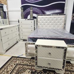 Modern furniture/beds/bedroom sets/no credit needed