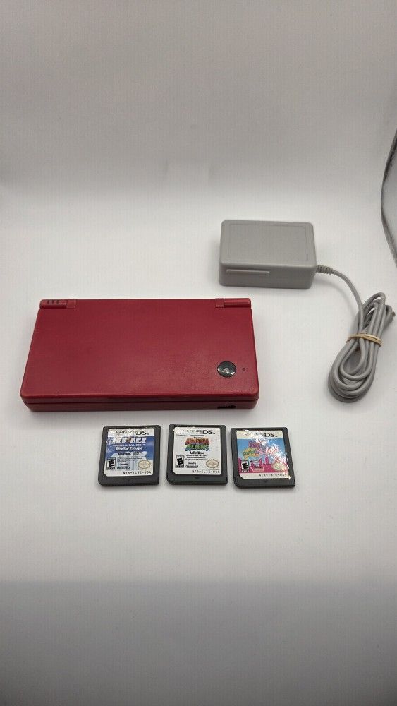 Nintendo DSi Red With 3 Games