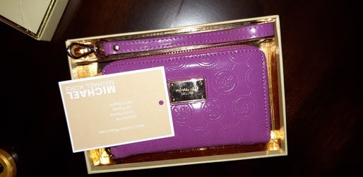 Michael kors wallet