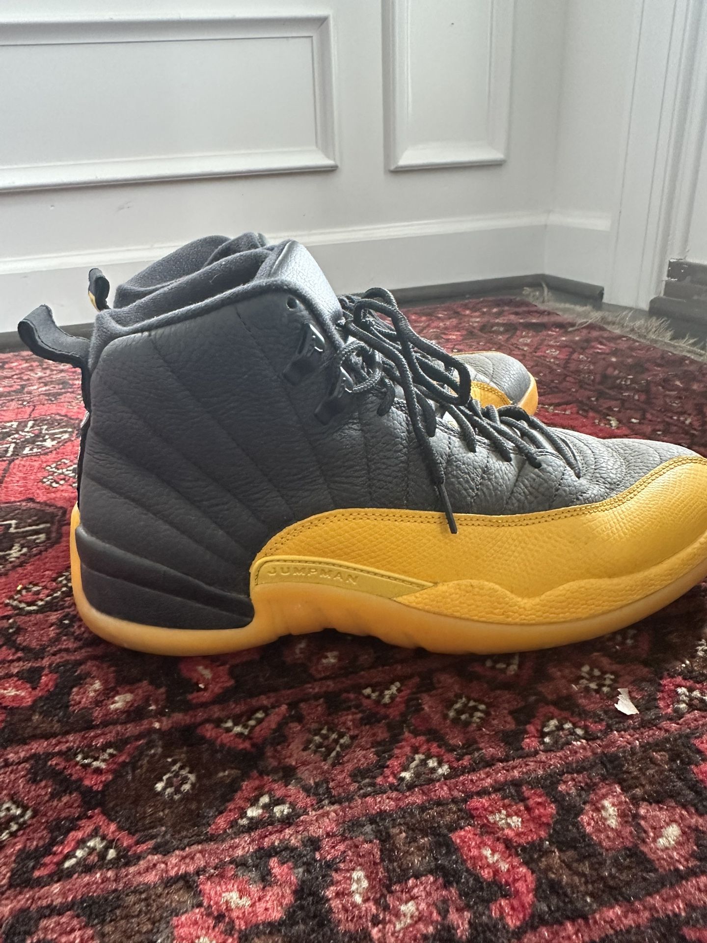 Jordan 12 Retro University Gold