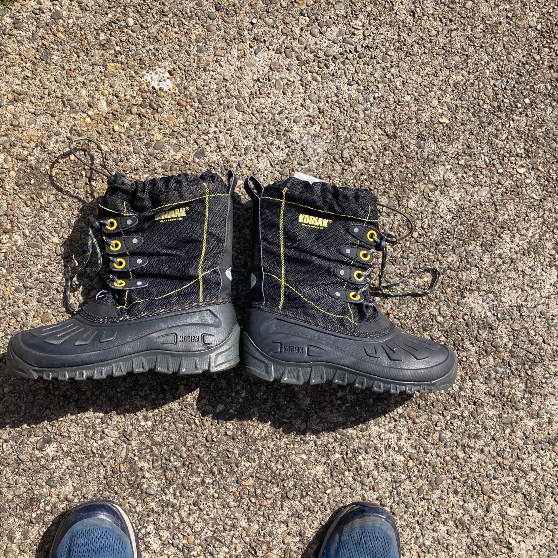 Kodiak Waterproof Snow Boots, Size 6