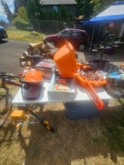 STIHL MS 251 C-BE Chainsaw - 18" Bar, Helmet and Apron chaps