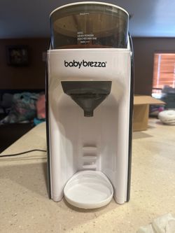 Baby Brezza Formula Dispenser