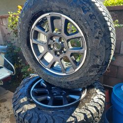 Wheels And Tires For Gladiator And Wrangler 255/70 R 18