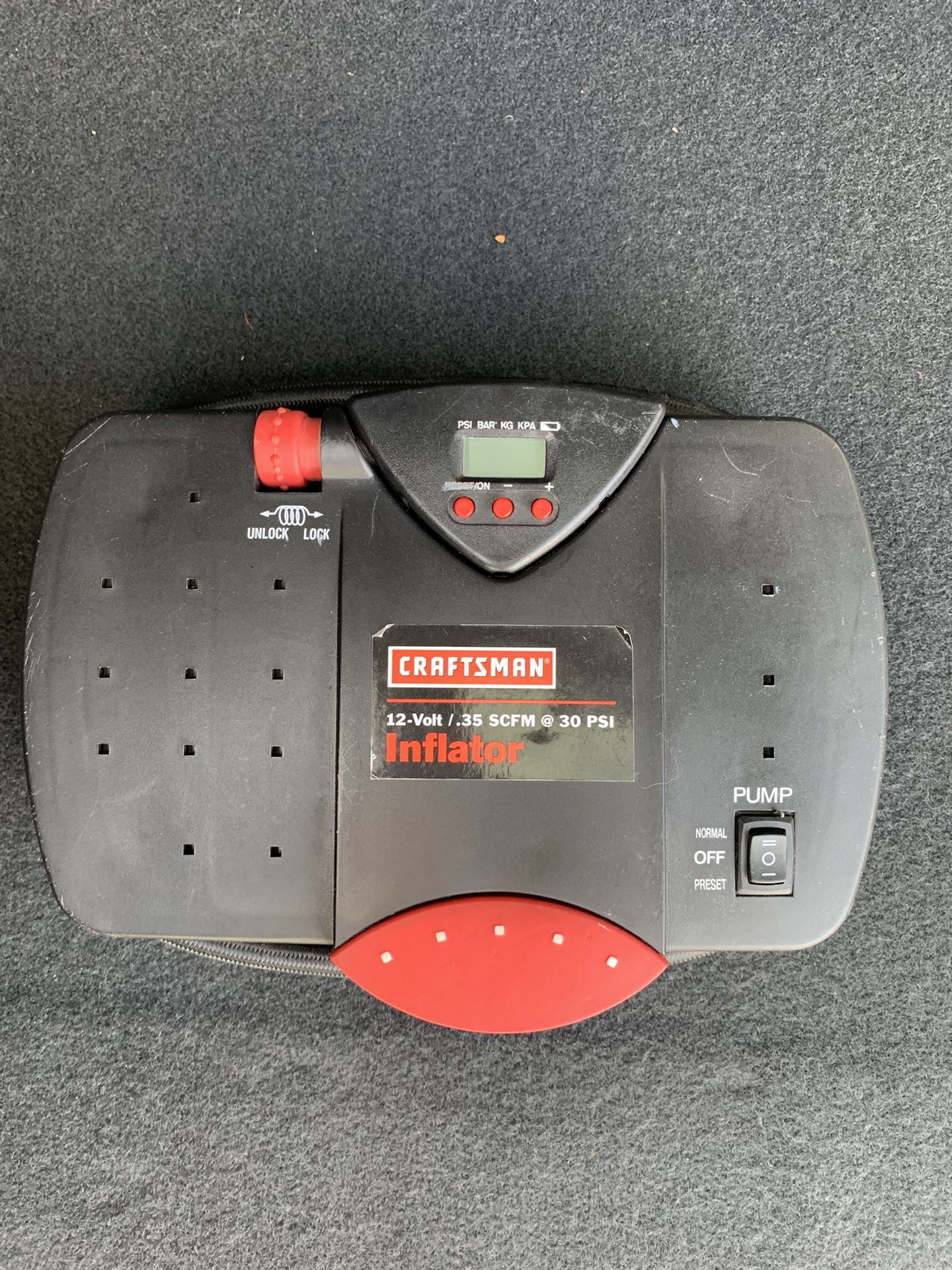 Craftsman 12V Portable Inflator w/ Digital Tire Pressure Gauge
