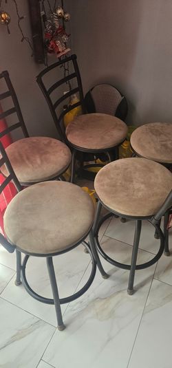 Island chairs