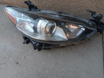 2011 Optima Headlight 