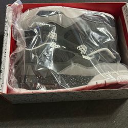 Jordan 4