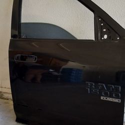 Part 2017-19 RAM 1500 Classic OEM