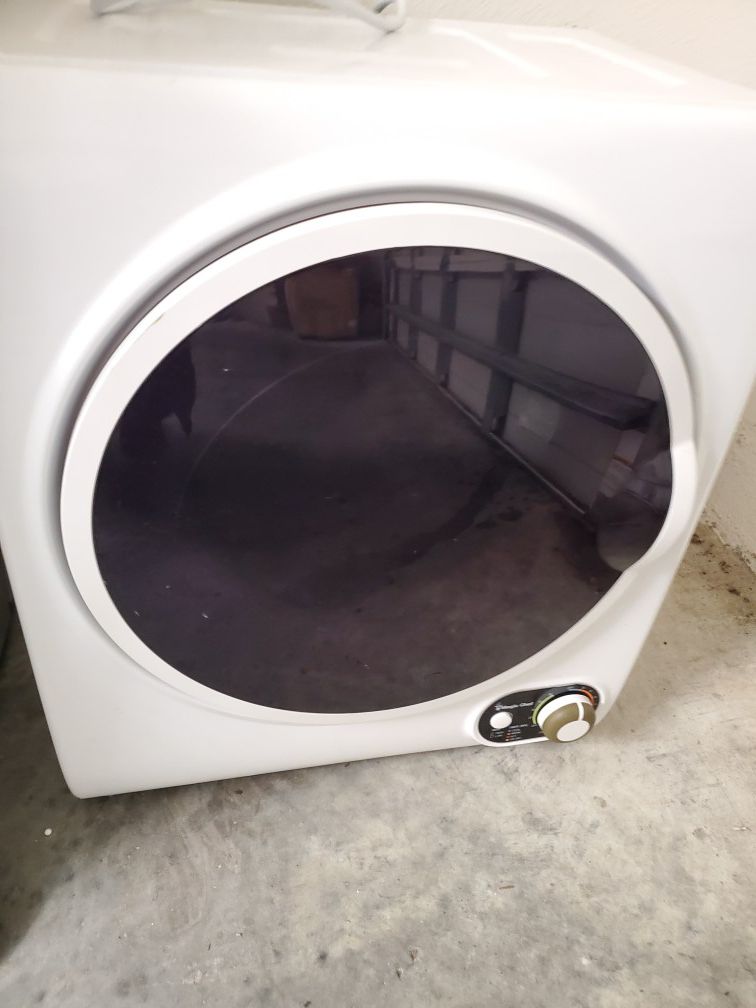 Magic Chef Compact Laundry Dryer