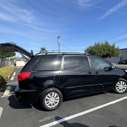 2008 Toyota Sienna