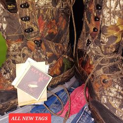 💥 ALL NEW W TAGS 💥
MEN'S Redhead Mossy Oak Brand Camo- Thinsulate Insulation Waterproof Hunting 
Snow/ Hiking Boots