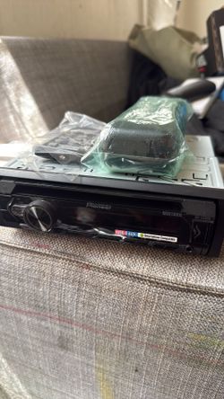 Pioneer usb/aux cd radio stereo never used