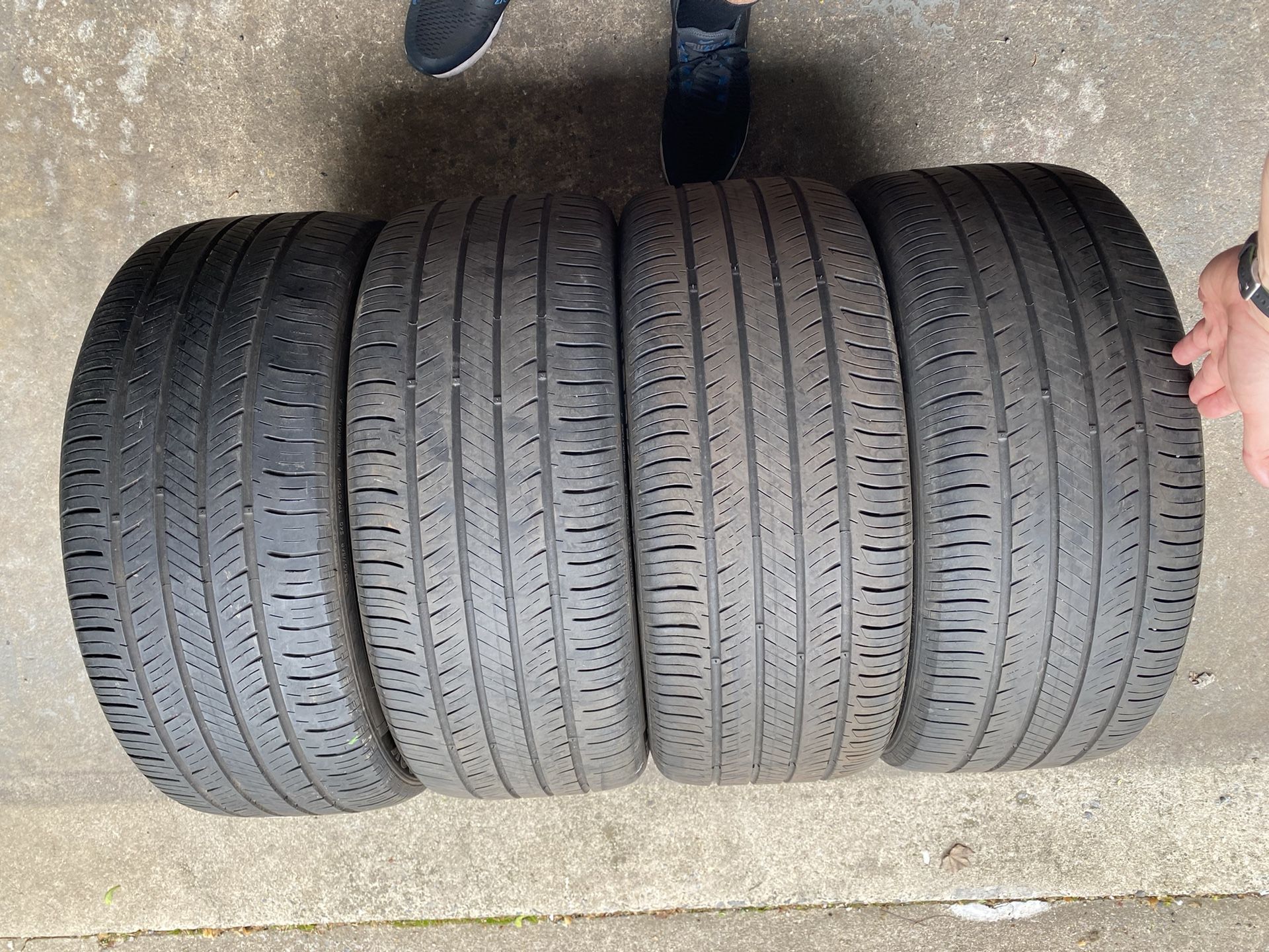 4) 235/45/18 Hankook Kinergy GT Tires  DOT 3623  $250 for 4  I carry other sizes