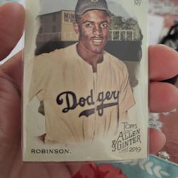 Jackie Robinson '19 Topps Allen & Ginters Baseball Card 