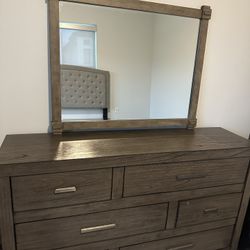 Dresser And Mirror 