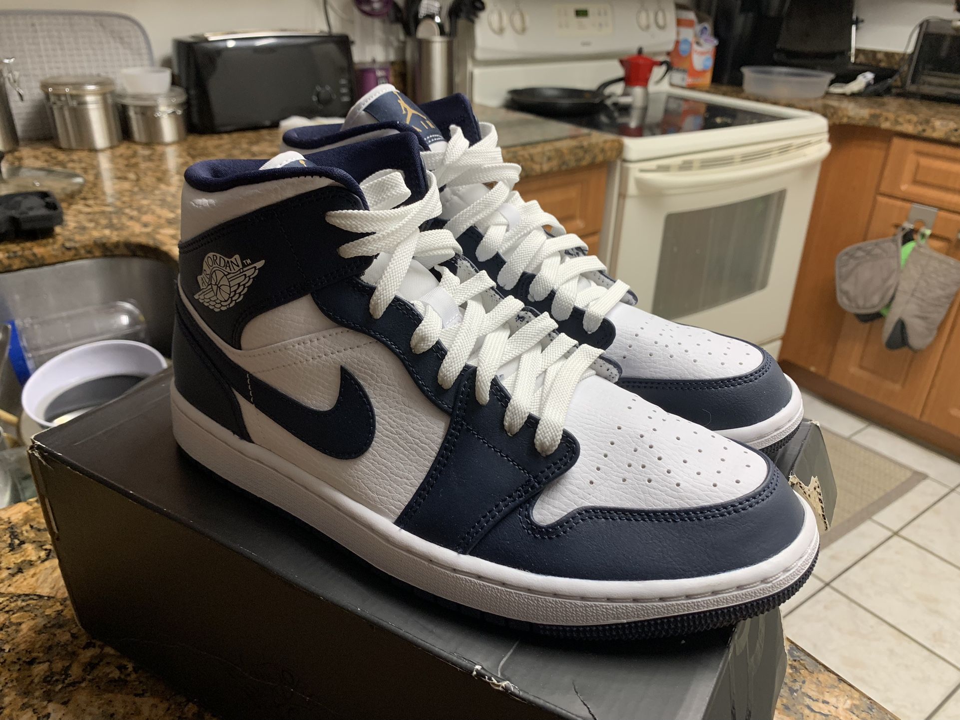 Nike Obsidian Jordan 1 Size 9.5