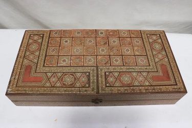 Vintage Chess Backgammon Inlay Box