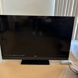 Vizio 42 Inch TV With Remote 