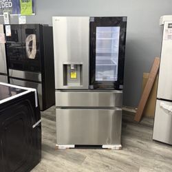 LG - Standard-Depth MAX 28.6 Cu. Ft. 4-Door French Door-in-Door Smart Refrigerator with InstaView MyColor - Stainless Steel