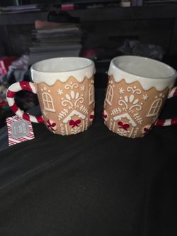 Gingerbread house coffee cups set