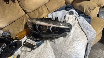 2018 2021 BMW 430i passenger Headlight,