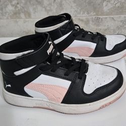 girls Puma Tennis Shoes