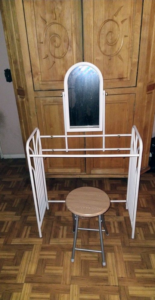 Makeup Vanity And Stool