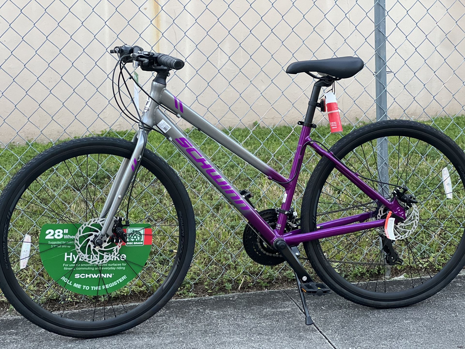 New Schwinn Hybrid Bike, 28 Inch