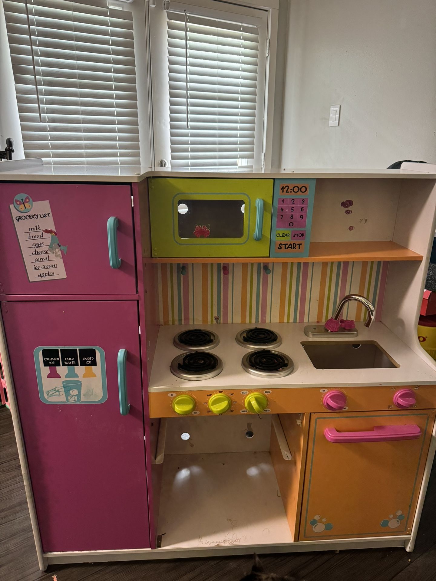 Toy Kitchen