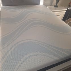 Tempur-Pedic ProBreeze Medium Hybrid Queen- Adjustable Base Available!