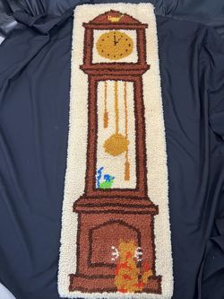 Mid Century Modern Vintage Grandfather Clock Cat & Mouse Latch Hook Rug Wall Hanging