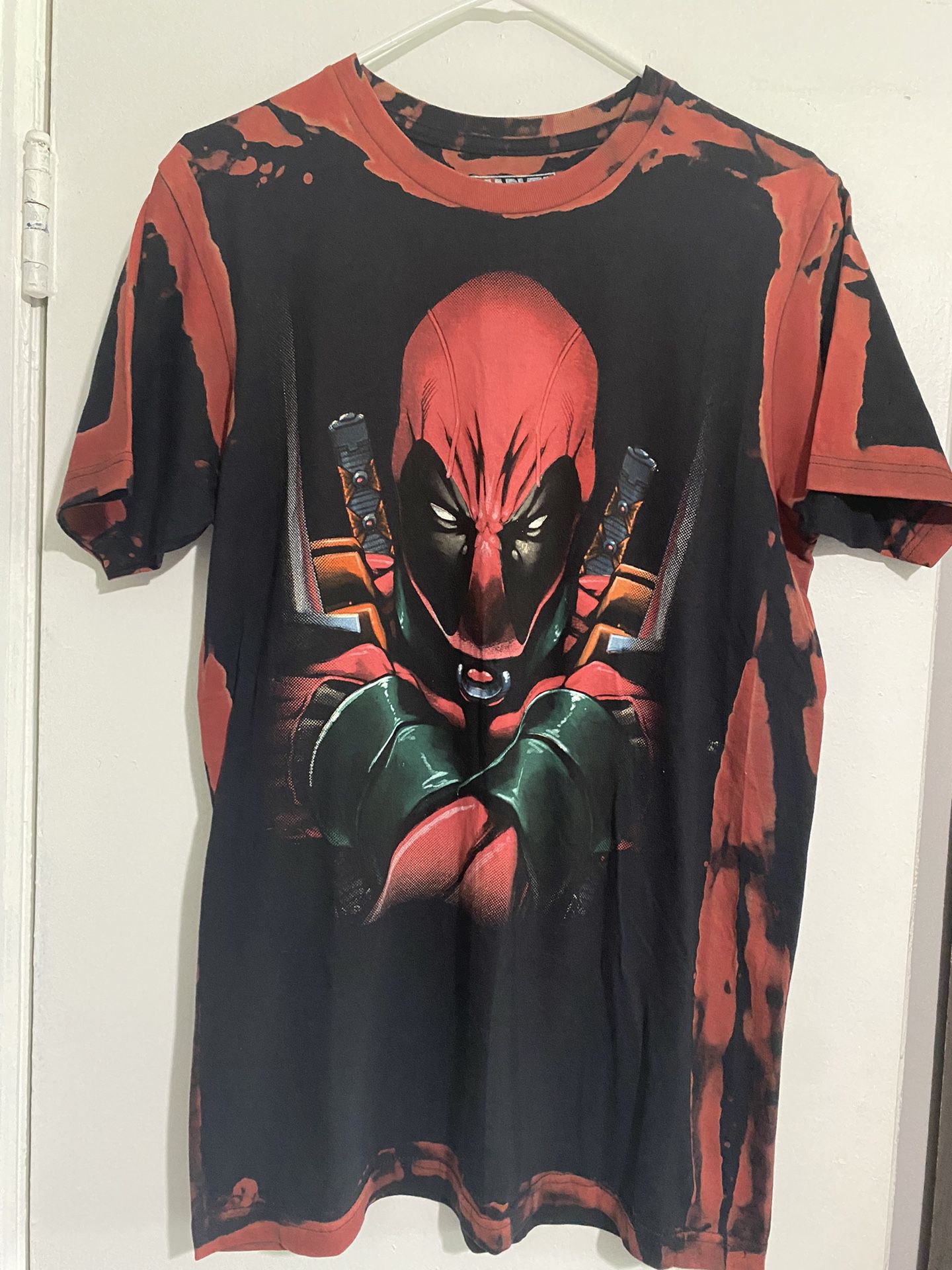 Marvel Deadpool Graphic Bleach Tee Shirt Size M