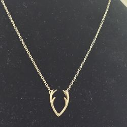 Gold Tone Antler Necklace 19"