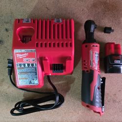 Milwaukee M12 Rachet 3/8"