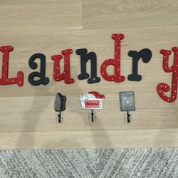 Laundry Sign With 3 Hooks - Art / Decor